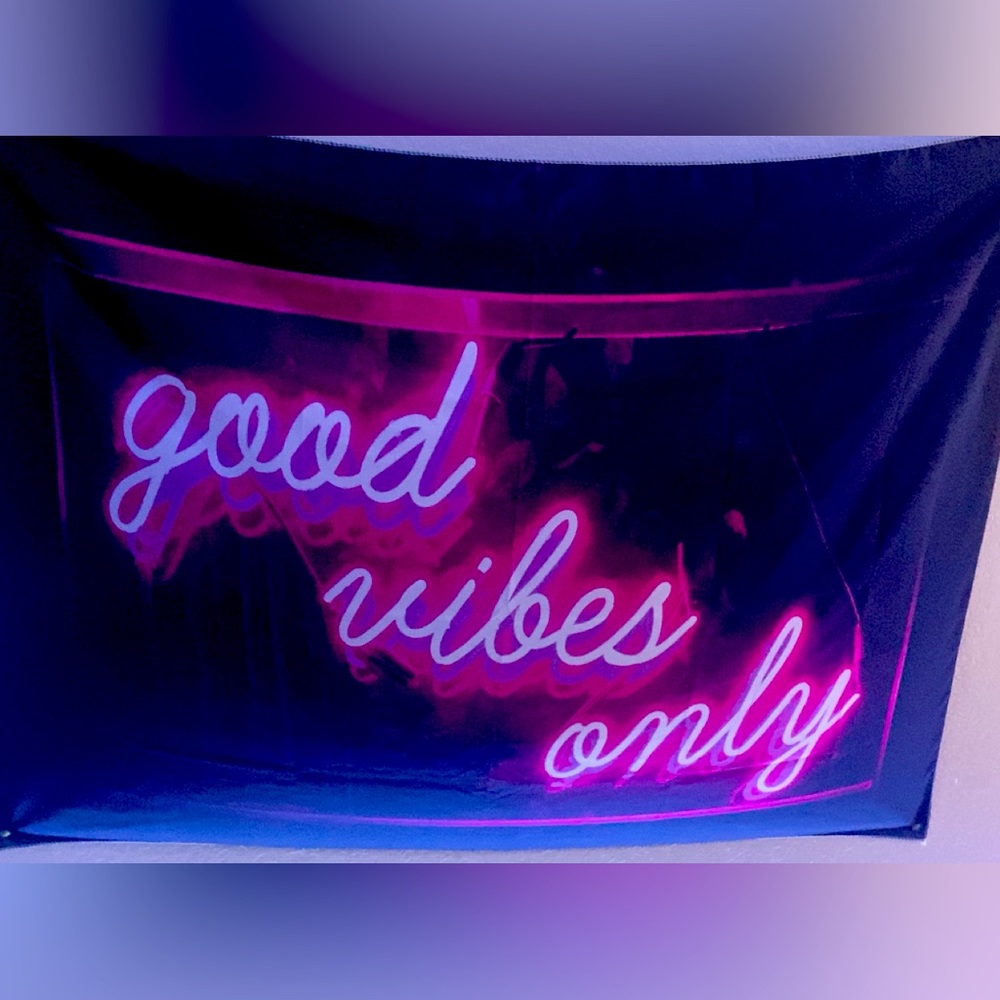 Good Vibes Only Tapestry